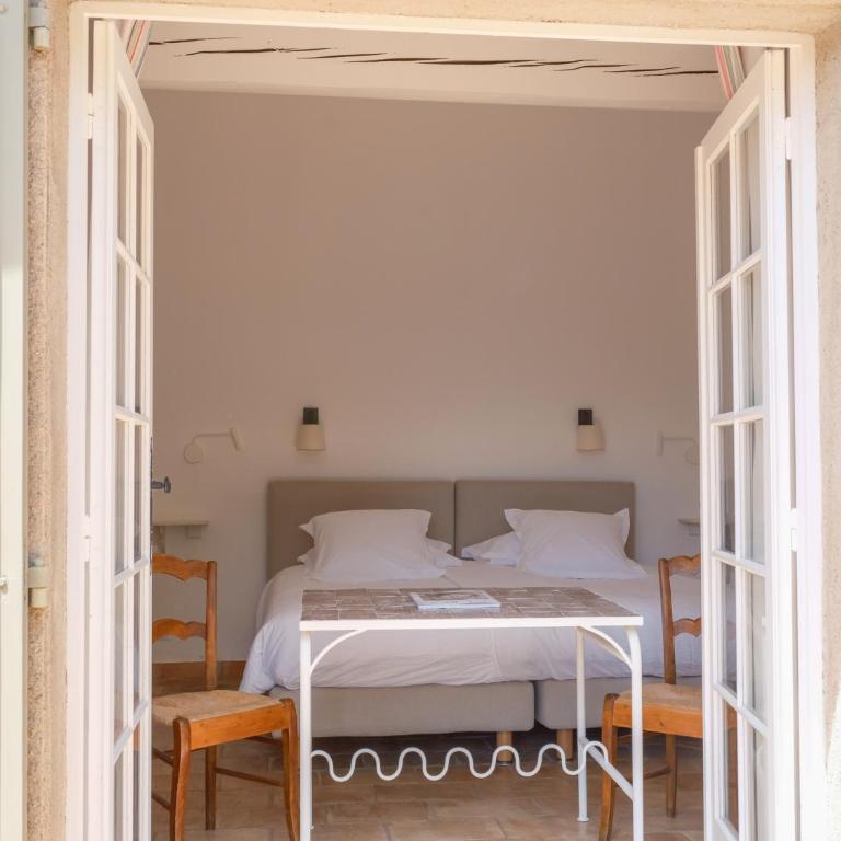 Hôtel La Figuière - Superior Room with Terrace - Garden View - 2