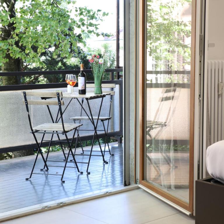 La Casa della Vespa - Comfort & Relaxation in Como - Appartamento con 2 Camere da Letto e Terrazza - 16