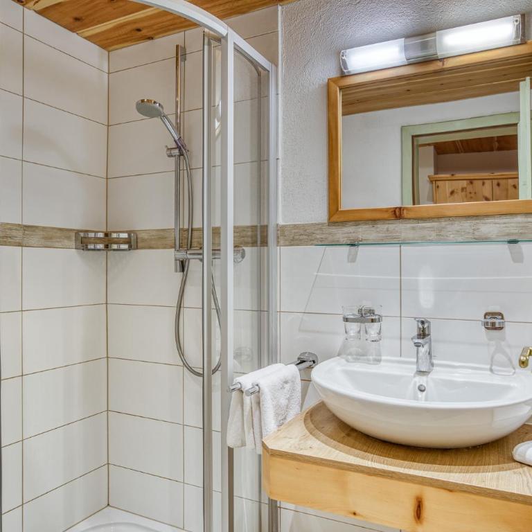 Hotel Alpenstolz - Culinary Hideaway Stubai - Deluxe Doppelzimmer mit Balkon - 5