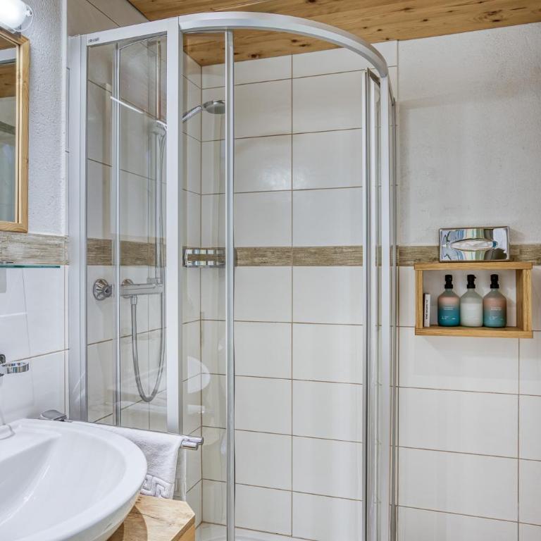 Hotel Alpenstolz - Culinary Hideaway Stubai - Budget Doppelzimmer - 6