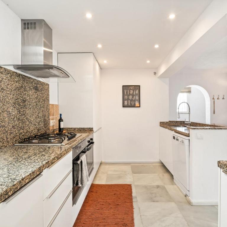 54 Bahia Dorada Townhouse by the Sea in Estepona - Casa Unifamiliar de 3 dormitorios - 9
