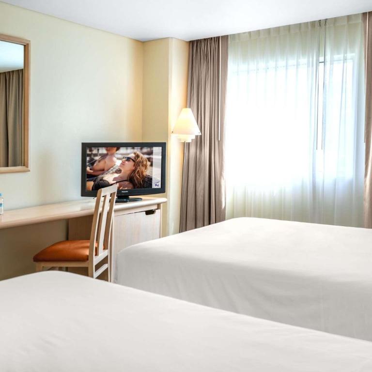 Novotel Monterrey Valle - Standard Double Room with Two Double Beds - 2