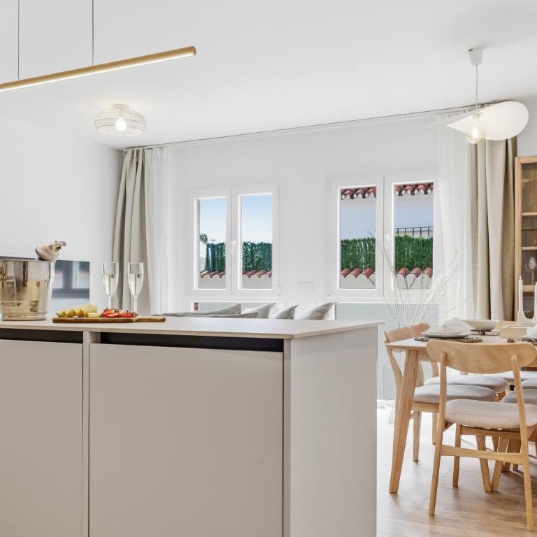 Luxury Isabella Apartment Torremolinos - Apartamento de 2 dormitorios - 11