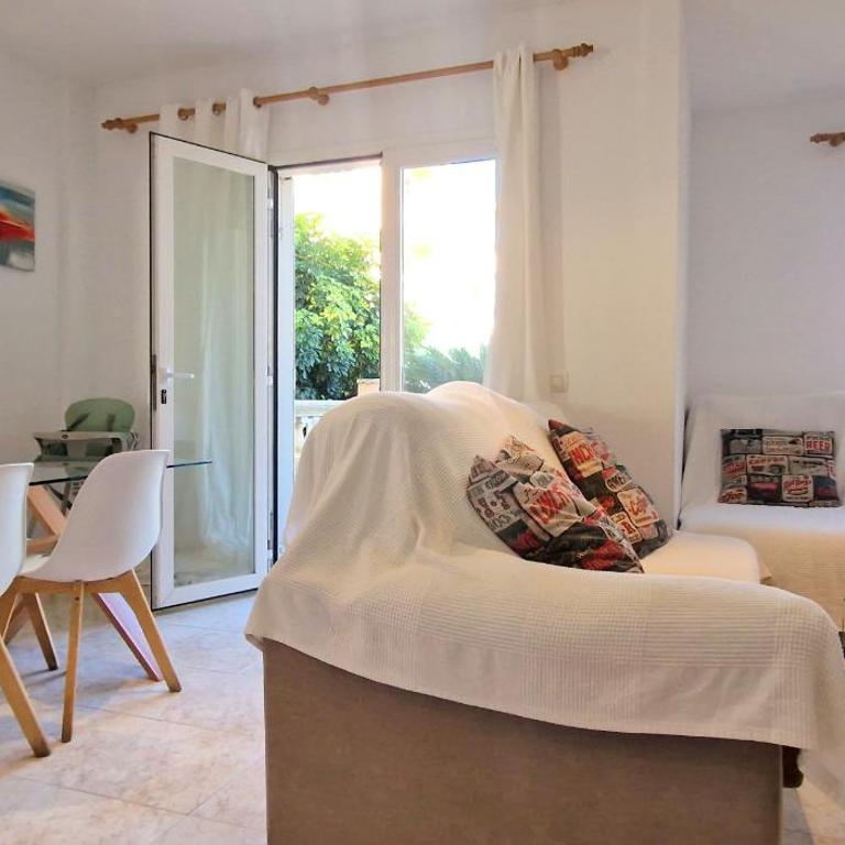 Apartamento cerca de la playa con terraza - Apartment - 8