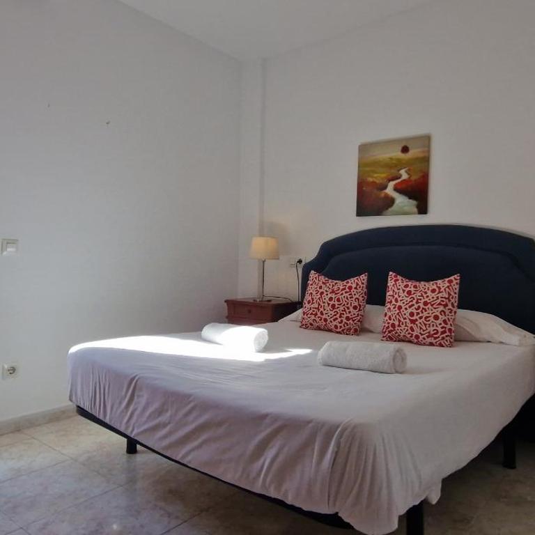 Apartamento cerca de la playa con terraza - Apartment - 9