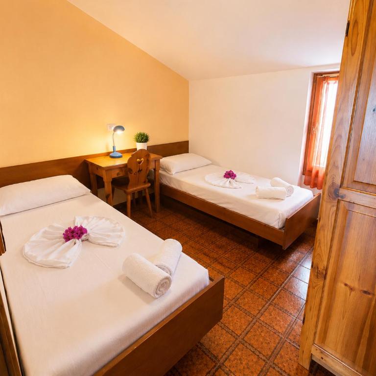 Residence Hotel Maxi - Appartamento con 2 Camere da Letto, Balcone e Vista Lago - 1