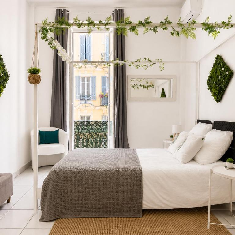 L'Échappée de Nice Riviera I Centre-ville I Climatisé I Proche Gare et Plage I Idéal Couple et Famille - Appartement 1 Chambre avec Balcon - 1