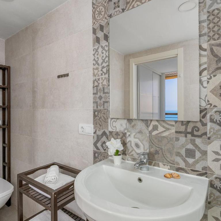 Premium Beachfront Stay in La Carihuela 4 - Apartamento de 1 dormitorio - 23