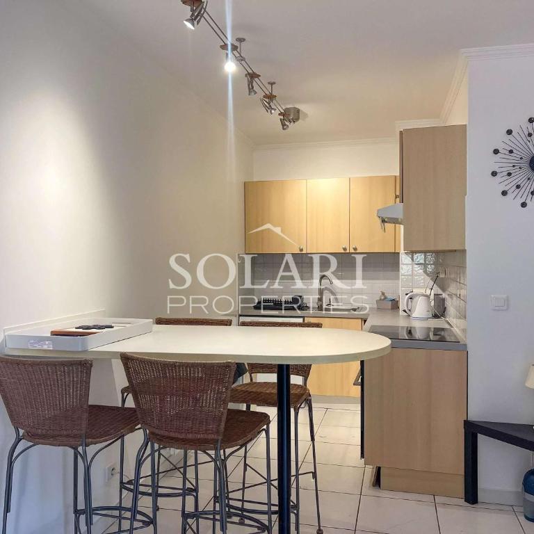 Terrace with sea view air conditioning garage beaches & shops - Appartement - 4