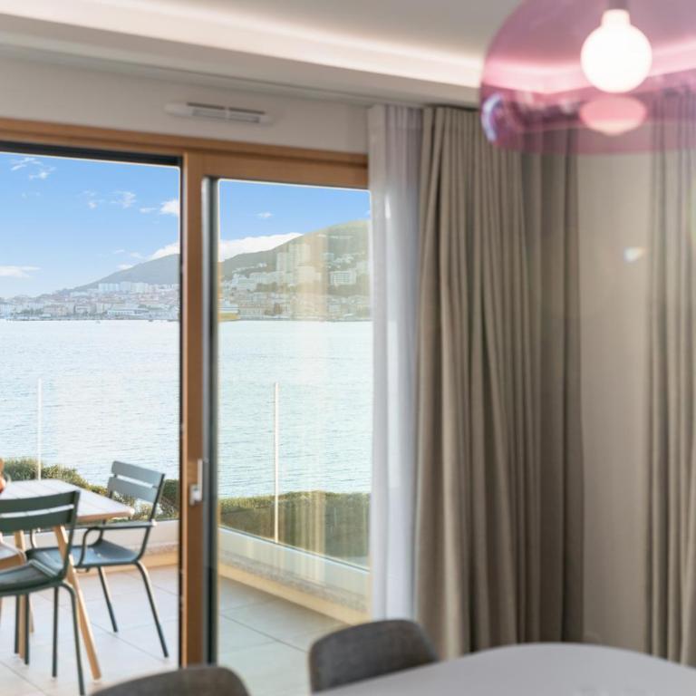 Novaya Suites - Appartement 2 Chambres avec Terrasse et Vue sur la Mer - 15