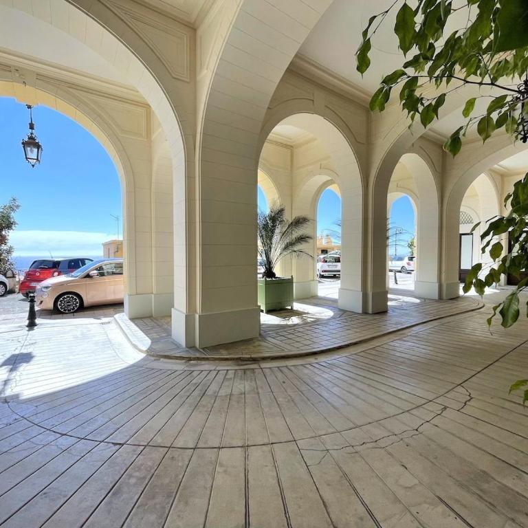 MUST OF LUXURY Suite - GRAND PRIX - One-Bedroom Apartment - 6