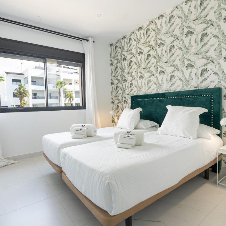 Estepona Holiday Hills - Apartamento de 2 dormitorios con vistas al mar - 1