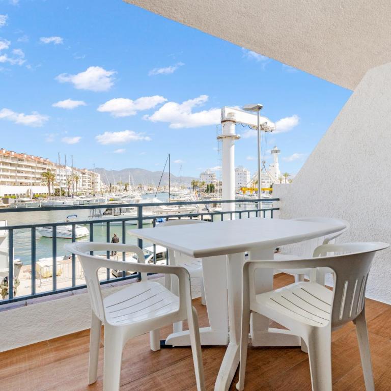 WELCS APARTAMENTO 369 EMP en el puerto con terraza - Apartamento - 5
