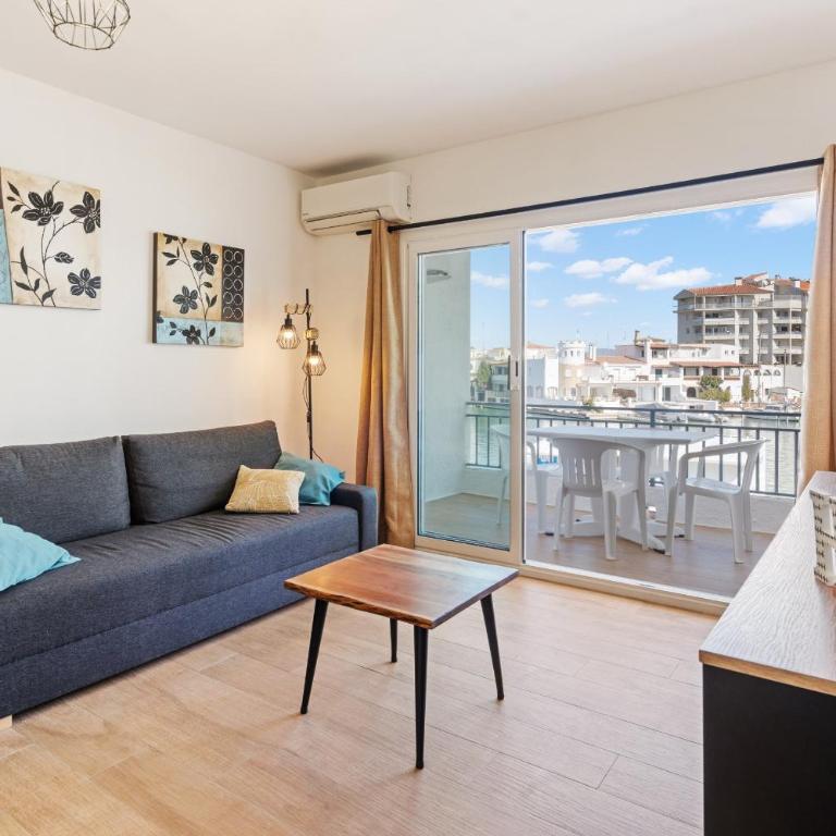 WELCS APARTAMENTO 369 EMP en el puerto con terraza - Apartamento - 1