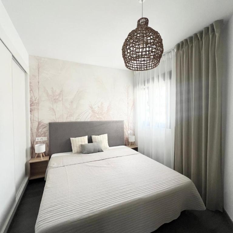 Modern 2Bed Estepona Apartment with Pool & Terrace - Apartamento de 2 dormitorios - 8