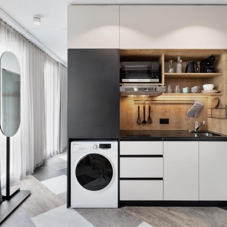 Stay KooooK Geneva City - Online Check In - Studio+ - 5