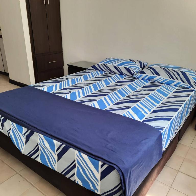 Apartaestudio Sector San Fernando - Apartamento de 1 dormitorio - 2
