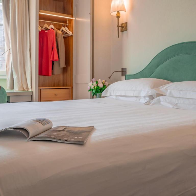 San Firenze Suites & Spa - Camera Deluxe - 11