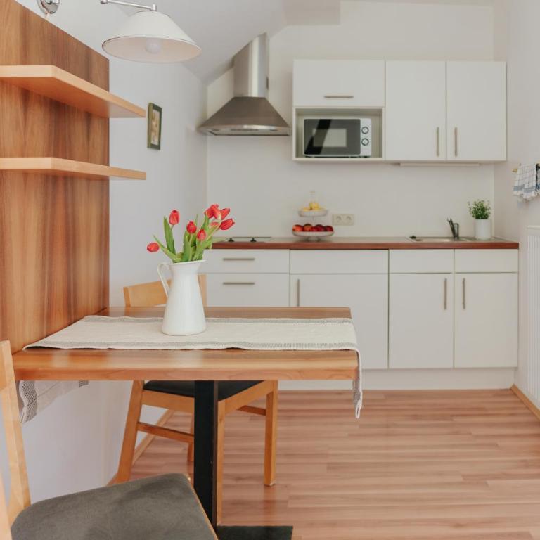Villa Maier B&B & Apartments - Apartment with Balcony - 5