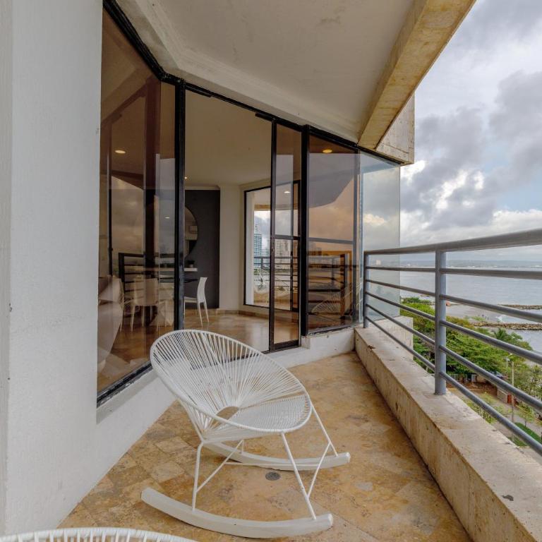 Oceanfront Sky Penthouse - Apartment with Terrace - 9
