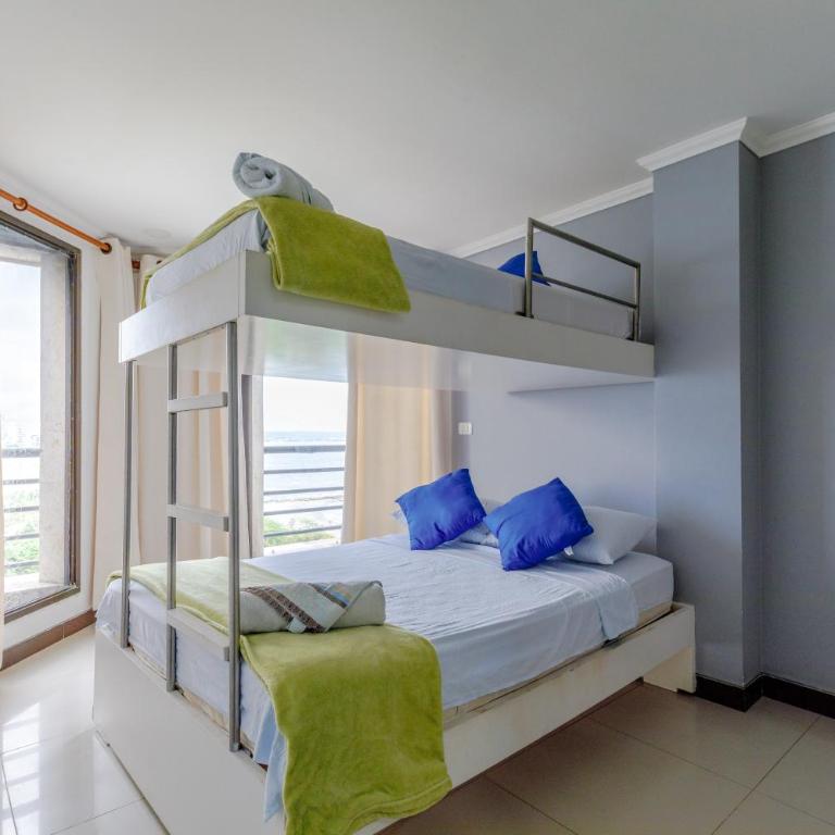 Oceanfront Sky Penthouse - Apartment with Terrace - 14