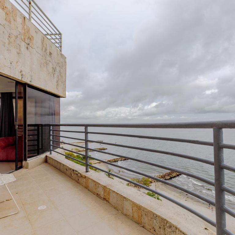 Oceanfront Sky Penthouse - Apartment with Terrace - 24