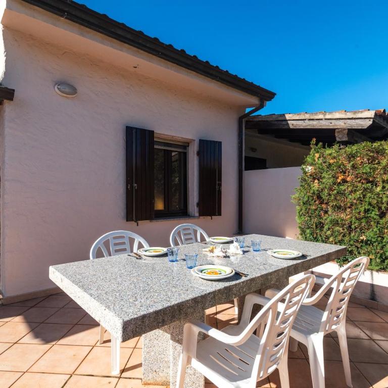 Trilocale rosa Tamerici - Two-Bedroom Deluxe Apartment with Garden View - 18