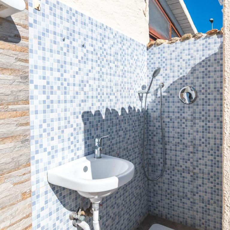 Bilocale Bianco Tamerici - One-Bedroom Apartment with Garden View - 17