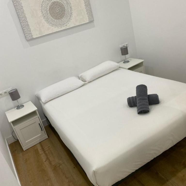 Enjoy Malaga Apartment with Terrace for 4 by turivida - Habitación Cuádruple Confort - 3