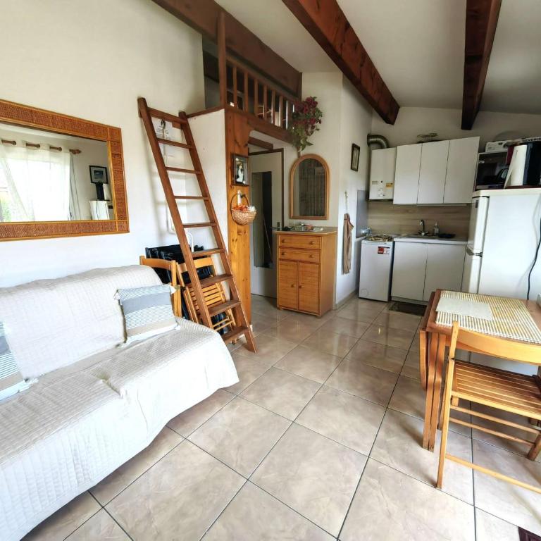 Villa T2 climatisée avec terrasse dans la pinède - FR-1-607-87 - Maison de Vacances - 1
