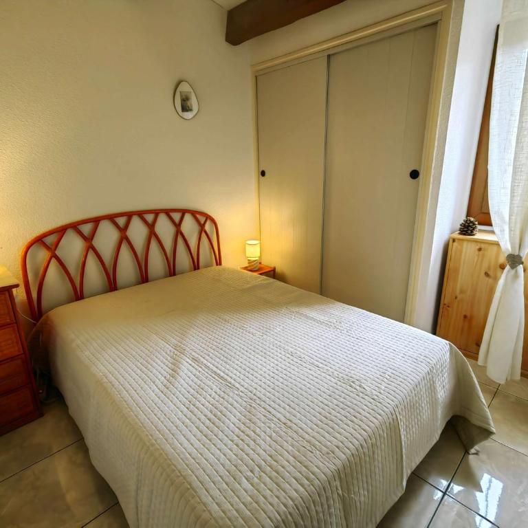 Villa T2 climatisée avec terrasse dans la pinède - FR-1-607-87 - Maison de Vacances - 16