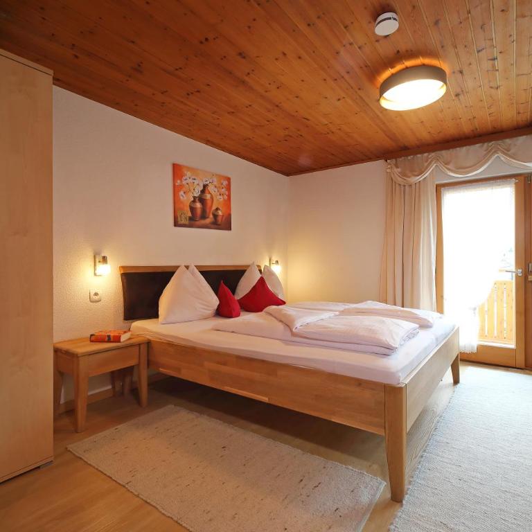 Aparthotel Bergkristall - Habitación Familiar con vistas a la montaña - 10
