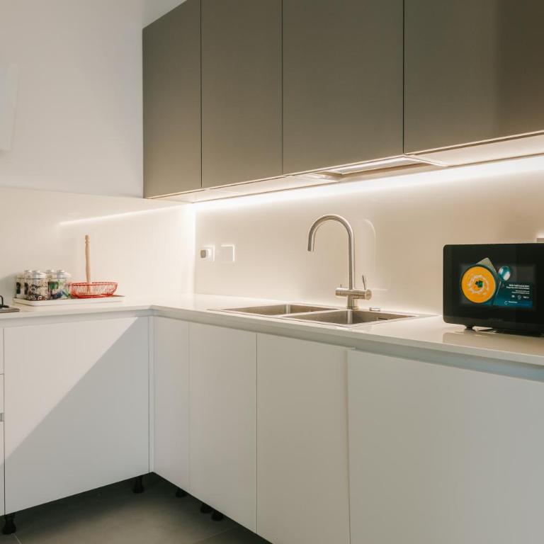San Prospero - Spaziosa con parcheggio privato - Appartamento con 2 Camere da Letto - 4