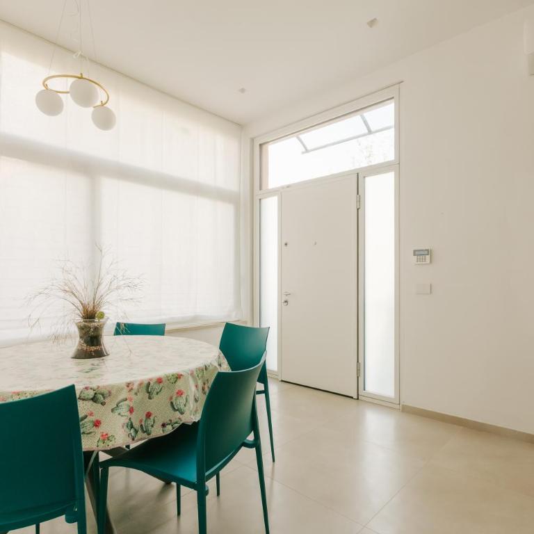 San Prospero - Spaziosa con parcheggio privato - Appartamento con 2 Camere da Letto - 3
