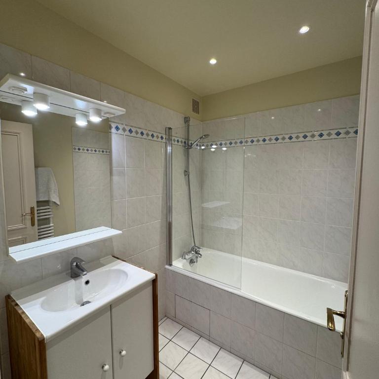 70 sqm apartment in 75008 Paris - Appartement 1 Chambre - 10