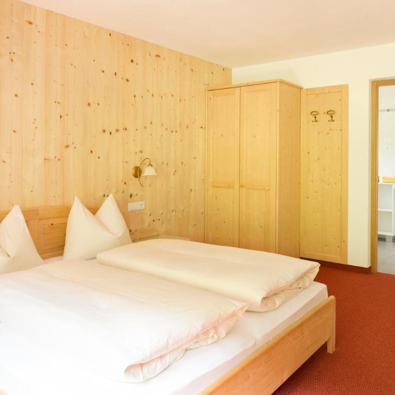 Gasthof Premstl - Doppelzimmer mit Balkon (2 Erwachsene + 1 Kind) - 3