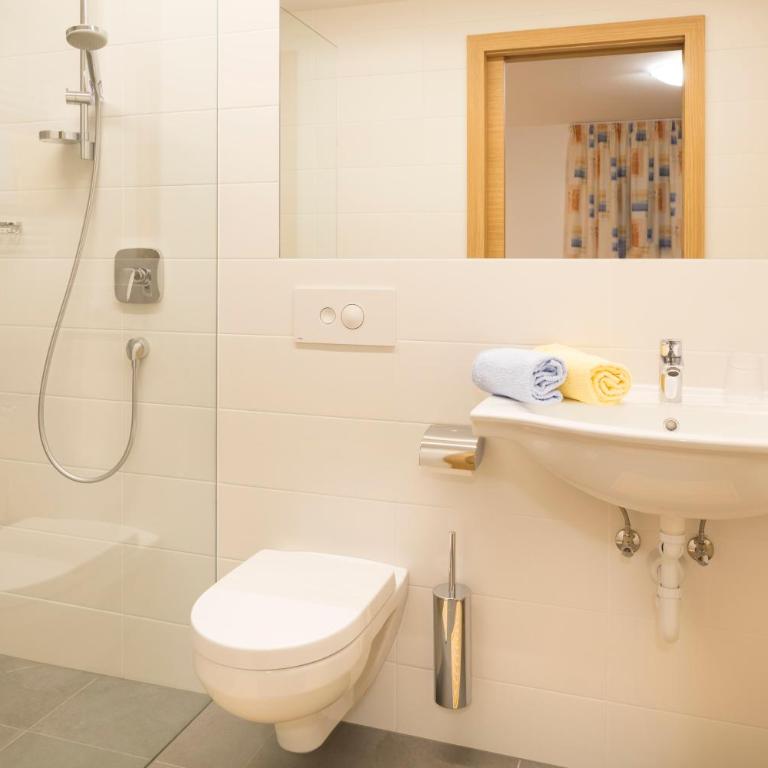 Gasthof Premstl - Doppelzimmer mit Bergblick - 1