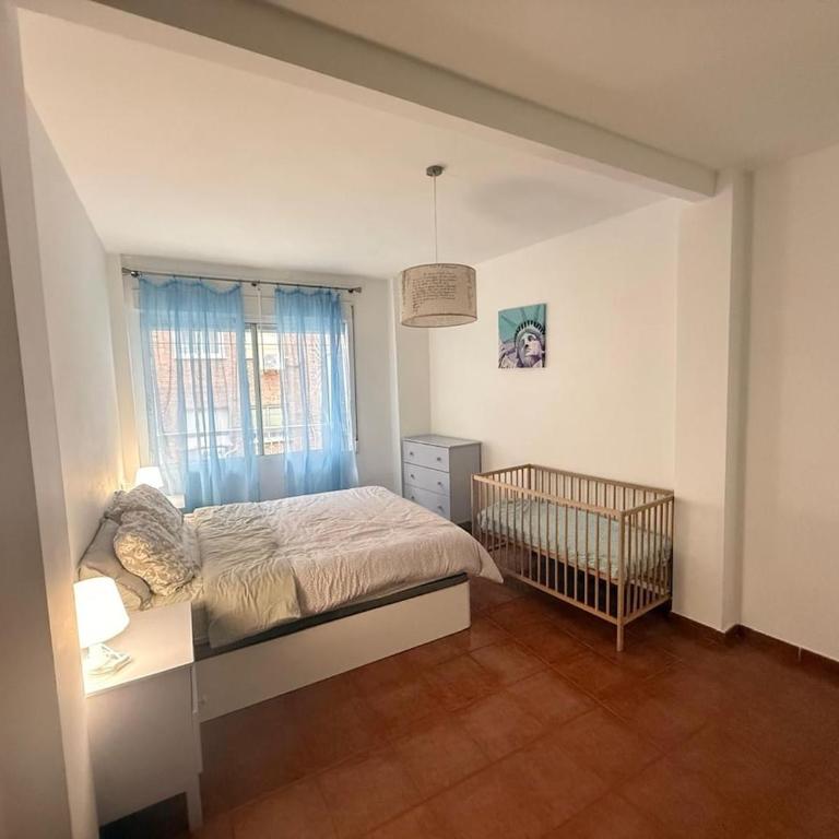 Sun and Heart Alicante 2 Minutes from the Beach and Old Town - Three-Bedroom Apartment - 17