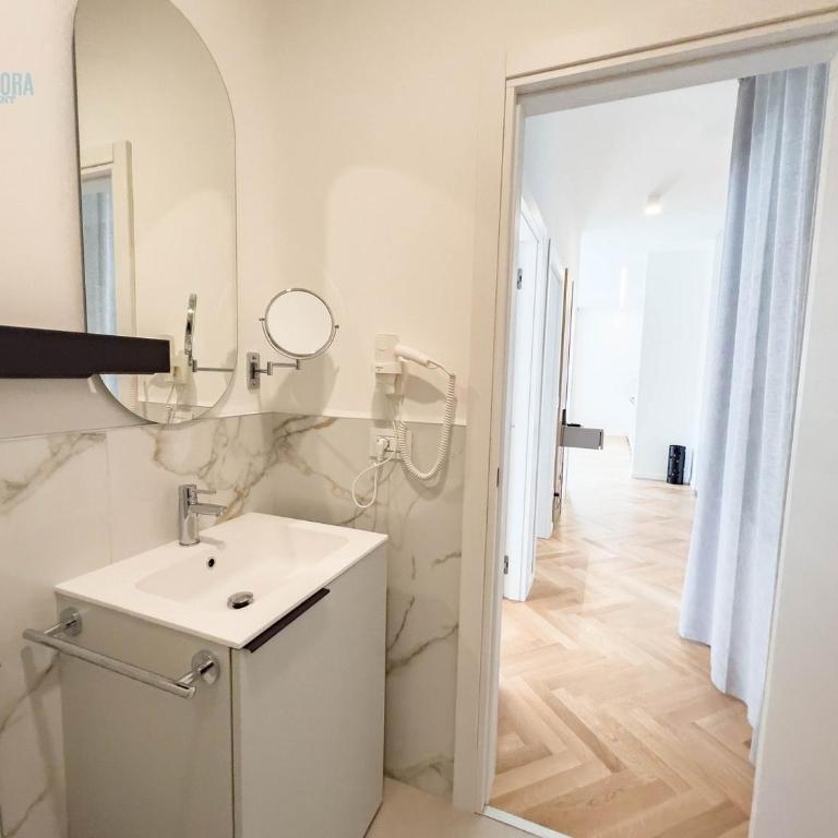 Carducci 29 Tirabora Short Rent - Appartamento con 2 Camere da Letto - 23