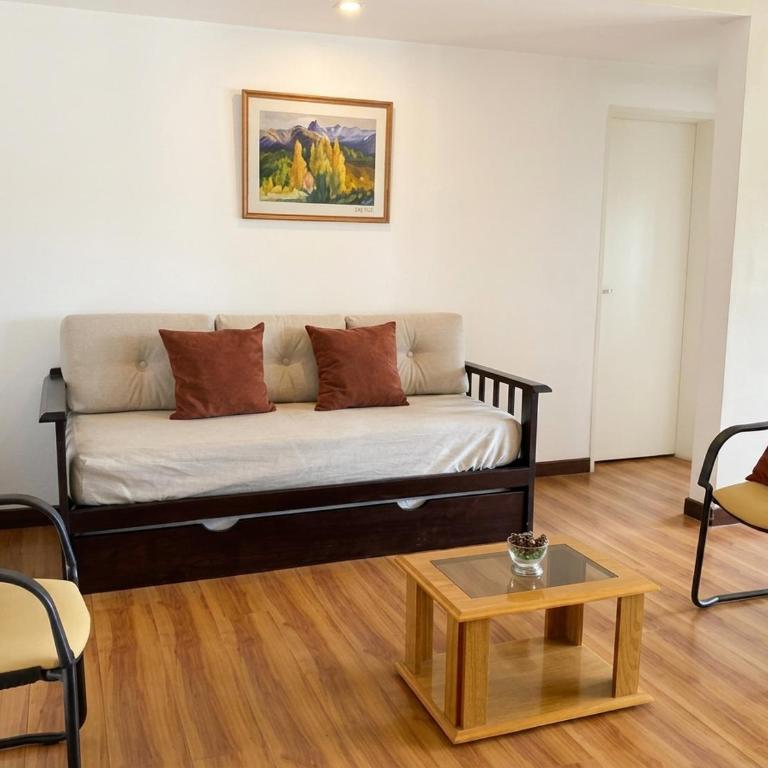 Departamento de Categoría con Vista Panorámica al Lago y Parking - Apartamento de 1 dormitorio - 8