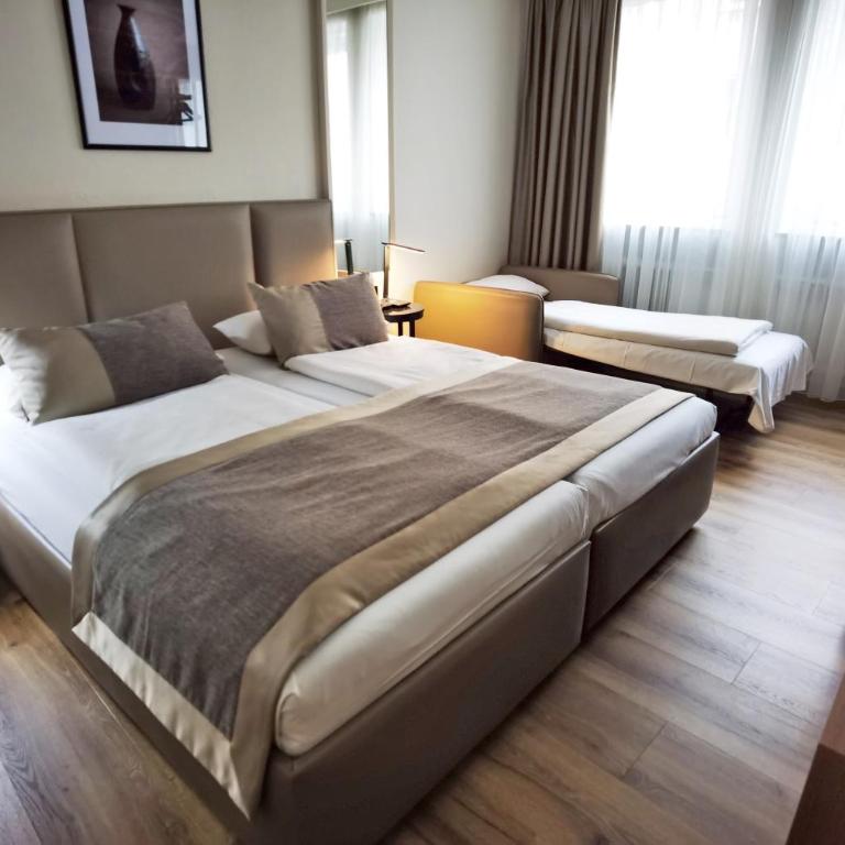 Hotel Italia - Dreibettzimmer - 2