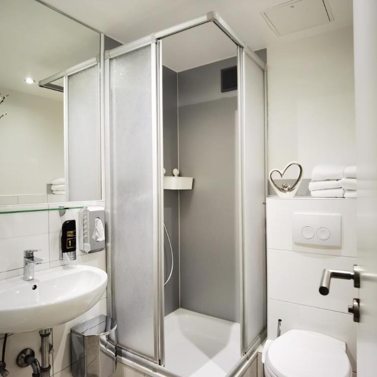 Hotel Italia - Doppelzimmer mit Queensize-Bett - 4