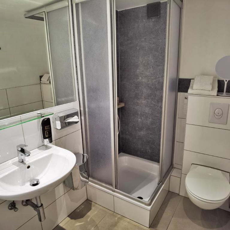 Hotel Italia - Doppelzimmer mit Queensize-Bett - 10