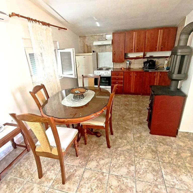 Apartman Čelebić - One-Bedroom Apartment - 4