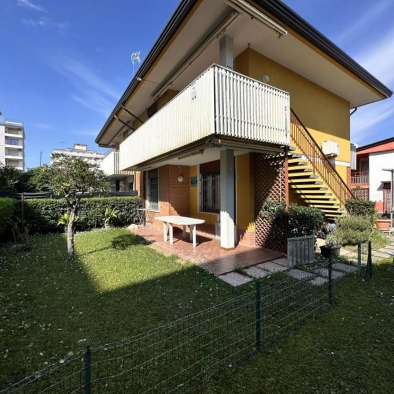 Peaceful villa with an enchanting private garden - Apartment - 14