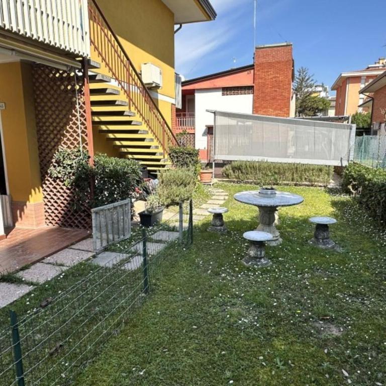 Peaceful villa with an enchanting private garden - Apartment - 15