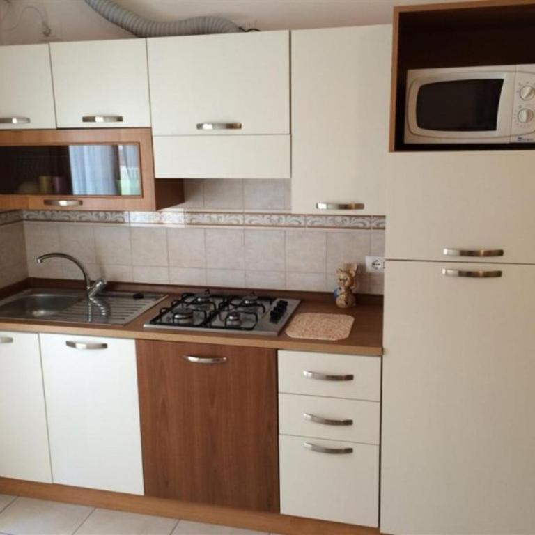 Sea view flat in Bibione for four guests - Monolocale - 3