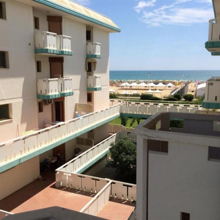 Sea view flat in Bibione for four guests - Monolocale - 2