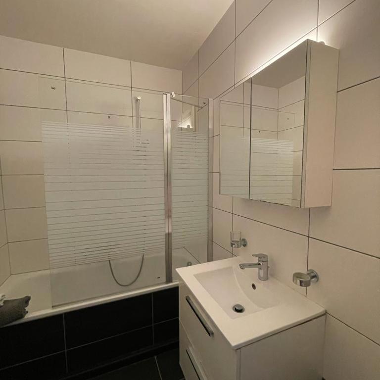 Beautiful 2 bedrooms Apartment in Geneva - Arenieres - Appartement 2 Chambres - 6