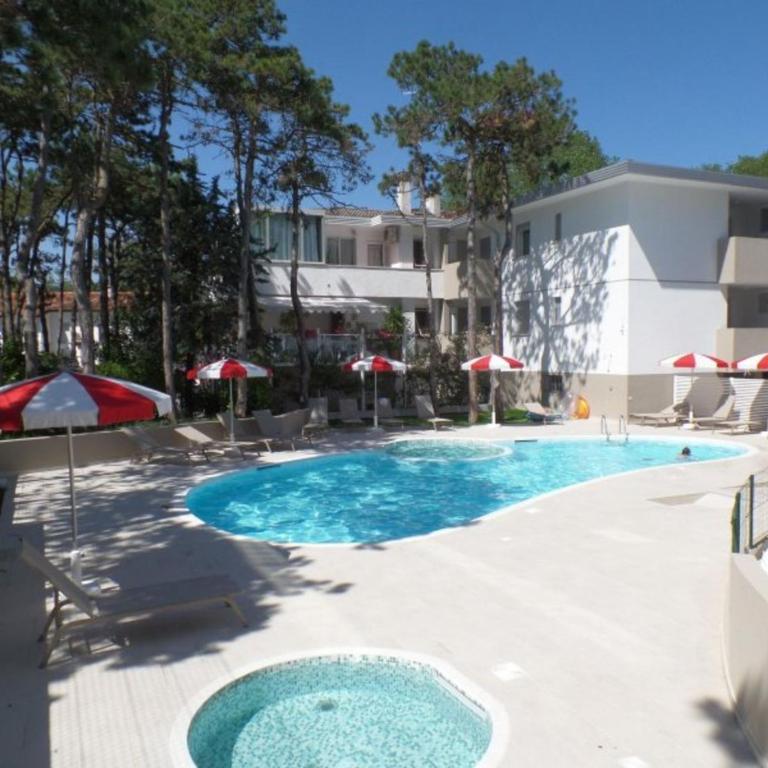 Two-room flat with balcony in a residence-Bibione - Apartment - 12